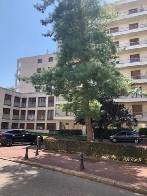 Nice Flat St Germain En Laye Centre 30 Minutes To Paris Saint-Germain-en-Laye Exterior photo